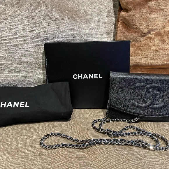 Chanel Black Pebbled Leather Wallet on a Chain - Picture 1 of 13